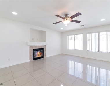 9632 Gatesville Avenue - Photo Thumbnail 5