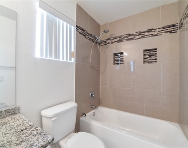 9632 Gatesville Avenue - Photo Thumbnail 15