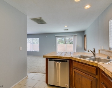 8433 Spencer Canyon Street - Photo Thumbnail 27
