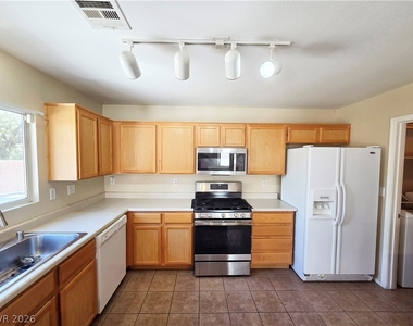 3722 Nestled Oak Avenue - Photo Thumbnail 3