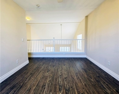 3722 Nestled Oak Avenue - Photo Thumbnail 5