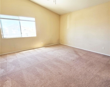 3722 Nestled Oak Avenue - Photo Thumbnail 6