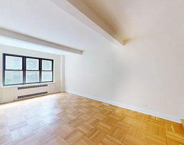 141 East 56th Street - Photo Thumbnail 8