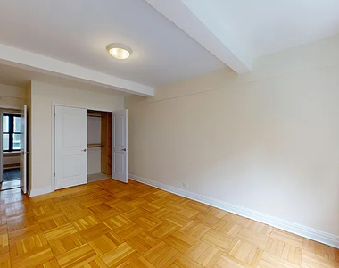 141 East 56th Street - Photo Thumbnail 5