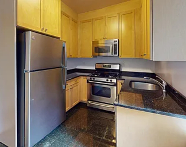 141 East 56th Street - Photo Thumbnail 1