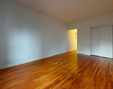 432 East 83rd Street - Photo Thumbnail 3