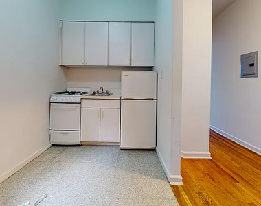 432 East 83rd Street - Photo Thumbnail 6