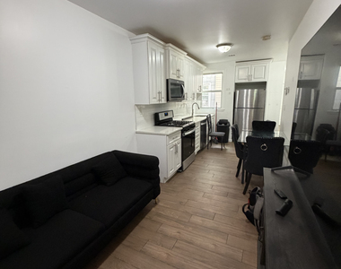 18-79 Woodbine Street - Photo Thumbnail 6