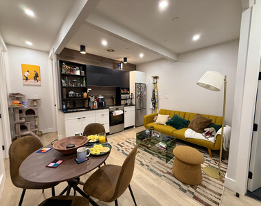 725 Dekalb Avenue - Photo Thumbnail 7