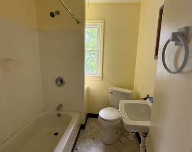 64 Louisa Street - Photo Thumbnail 8