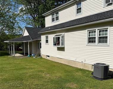 4 Griffin Drive - Photo Thumbnail 2