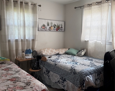 4 Griffin Drive - Photo Thumbnail 9