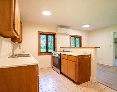 7481 Hoffman Road - Photo Thumbnail 17