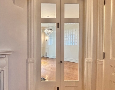 201 Pine Street - Photo Thumbnail 5