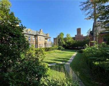201 Pine Street - Photo Thumbnail 18