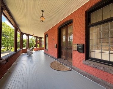201 Pine Street - Photo Thumbnail 19