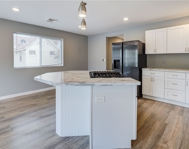 38 Tracy Street - Photo Thumbnail 5