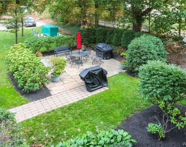 800 West Ferry Street - Photo Thumbnail 12