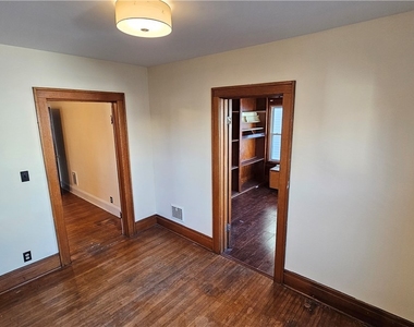 307 Sterling Avenue - Photo Thumbnail 22