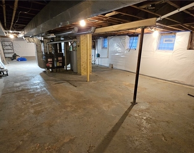 307 Sterling Avenue - Photo Thumbnail 18