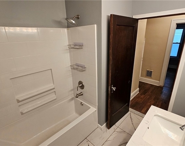 307 Sterling Avenue - Photo Thumbnail 15