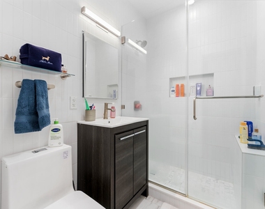 310 West 80th Street - Photo Thumbnail 5