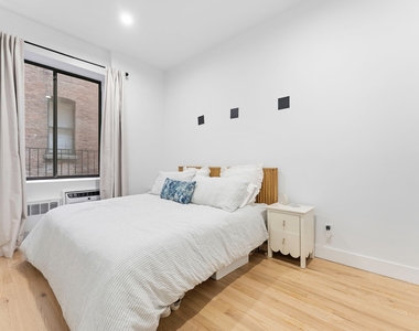 310 West 80th Street - Photo Thumbnail 3