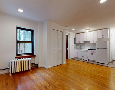 322 2nd Avenue - Photo Thumbnail 3