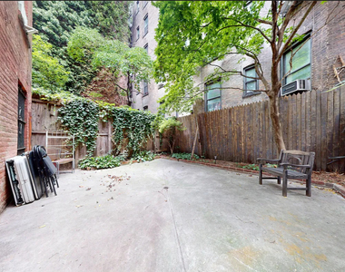 322 2nd Avenue - Photo Thumbnail 1