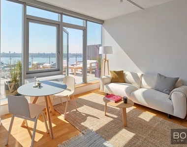 West 54th Street - Photo Thumbnail 3