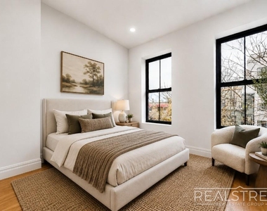 310 Linden St - Photo Thumbnail 2