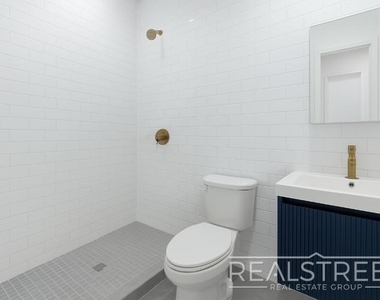 310 Linden St - Photo Thumbnail 13