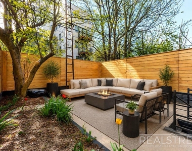 310 Linden St - Photo Thumbnail 12