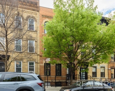 310 Linden St - Photo Thumbnail 15