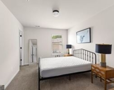 1006 Bayrose Circle - Photo Thumbnail 23