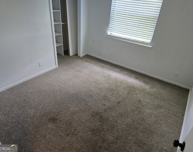 1001 Regal Road - Photo Thumbnail 31
