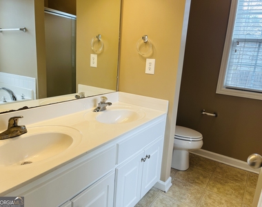 62 Green Spring - Photo Thumbnail 16