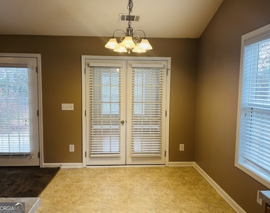 62 Green Spring - Photo Thumbnail 10