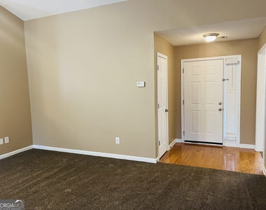 62 Green Spring - Photo Thumbnail 3