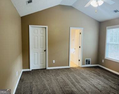 62 Green Spring - Photo Thumbnail 15