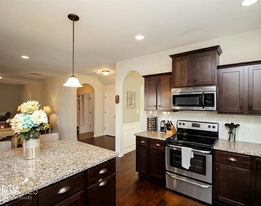 345 Cliffhaven Circle - Photo Thumbnail 3