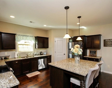 345 Cliffhaven Circle - Photo Thumbnail 4
