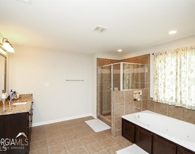 345 Cliffhaven Circle - Photo Thumbnail 11