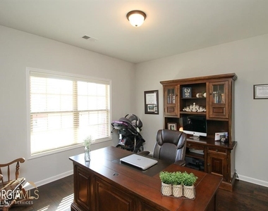 345 Cliffhaven Circle - Photo Thumbnail 9