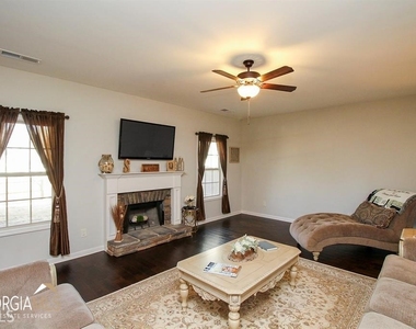 345 Cliffhaven Circle - Photo Thumbnail 6
