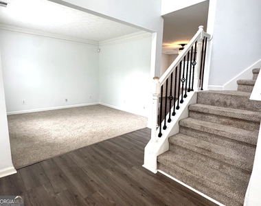 2121 Silva Court - Photo Thumbnail 1