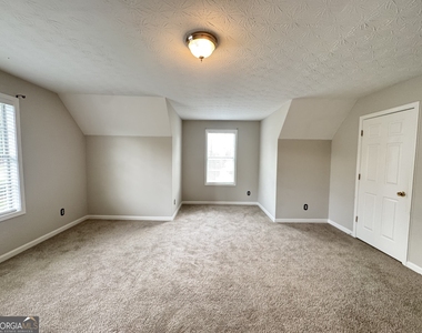 2121 Silva Court - Photo Thumbnail 15