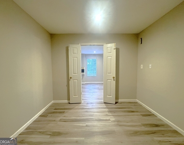 2121 Silva Court - Photo Thumbnail 27