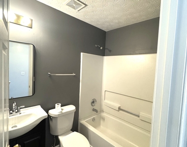 2121 Silva Court - Photo Thumbnail 13