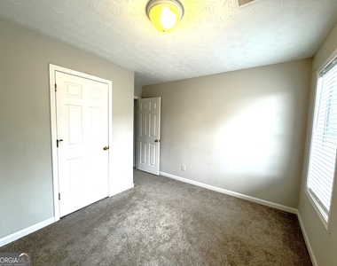 2121 Silva Court - Photo Thumbnail 14